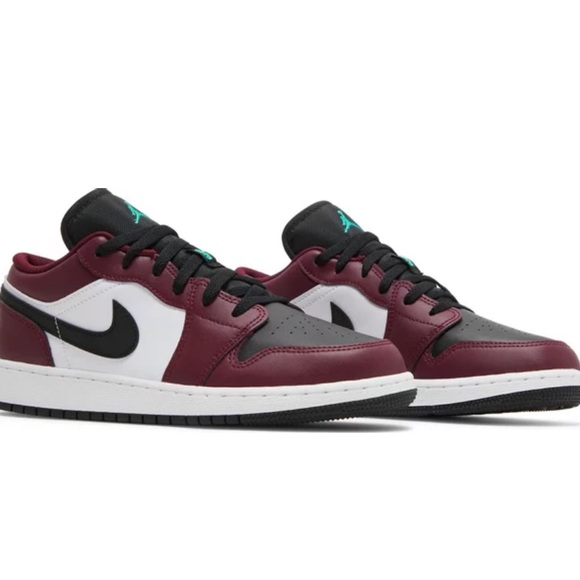 Air Jordan 1 low SE “dark beetroot”. Like new! EUC - Picture 1 of 13